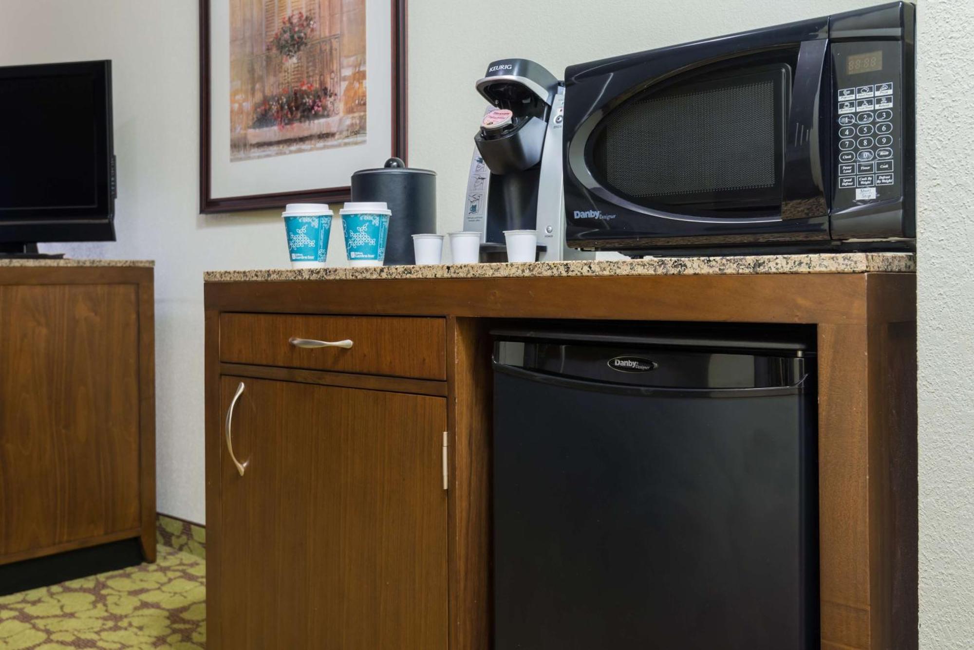 Hilton Garden Inn Atlanta North/Alpharetta Eksteriør billede