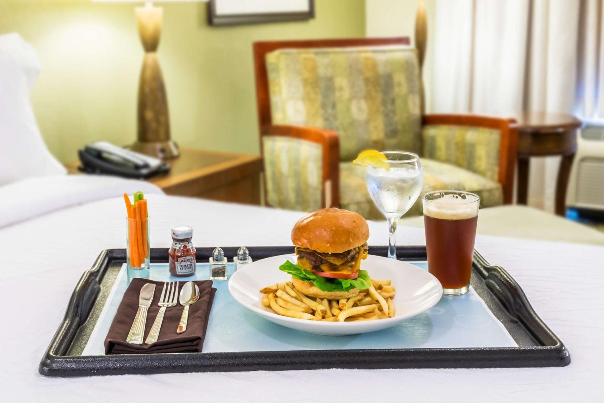 Hilton Garden Inn Atlanta North/Alpharetta Eksteriør billede